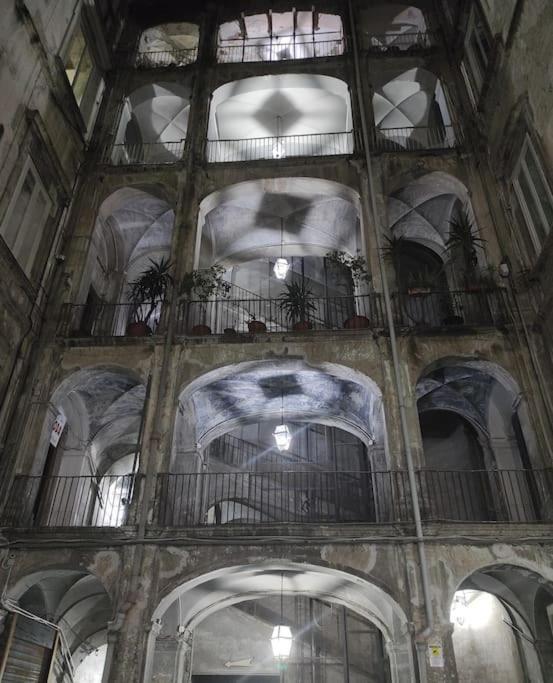 Fashion Cathedral Apartment, Centro Storico Appartamento Napoli